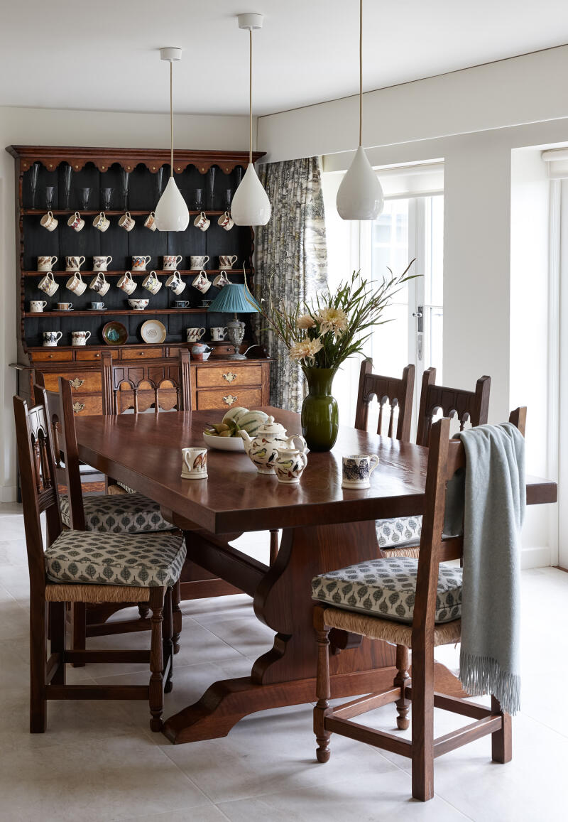 Nayland Breakfast Room dresser HighRes