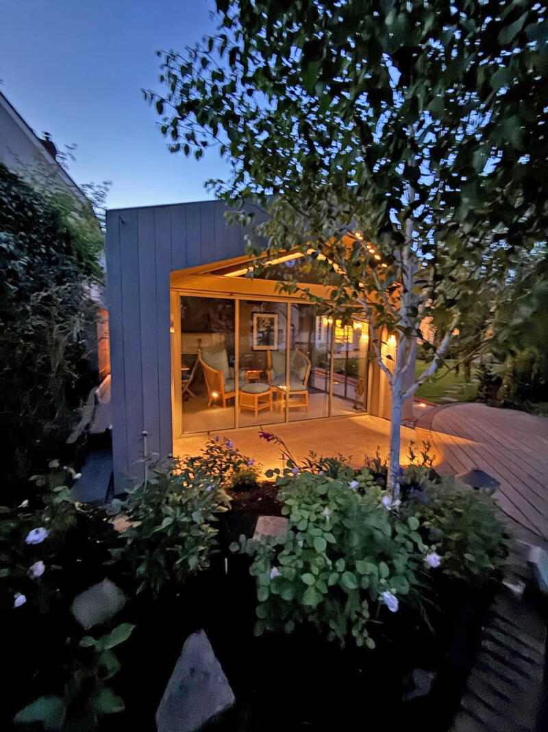 Summerhouse Lighting Front