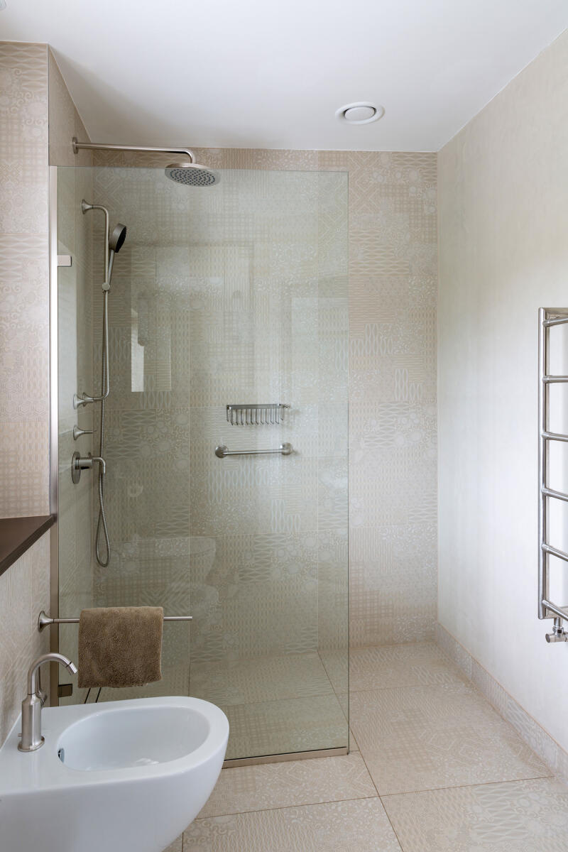 Linfield Master Bathroom HighRes
